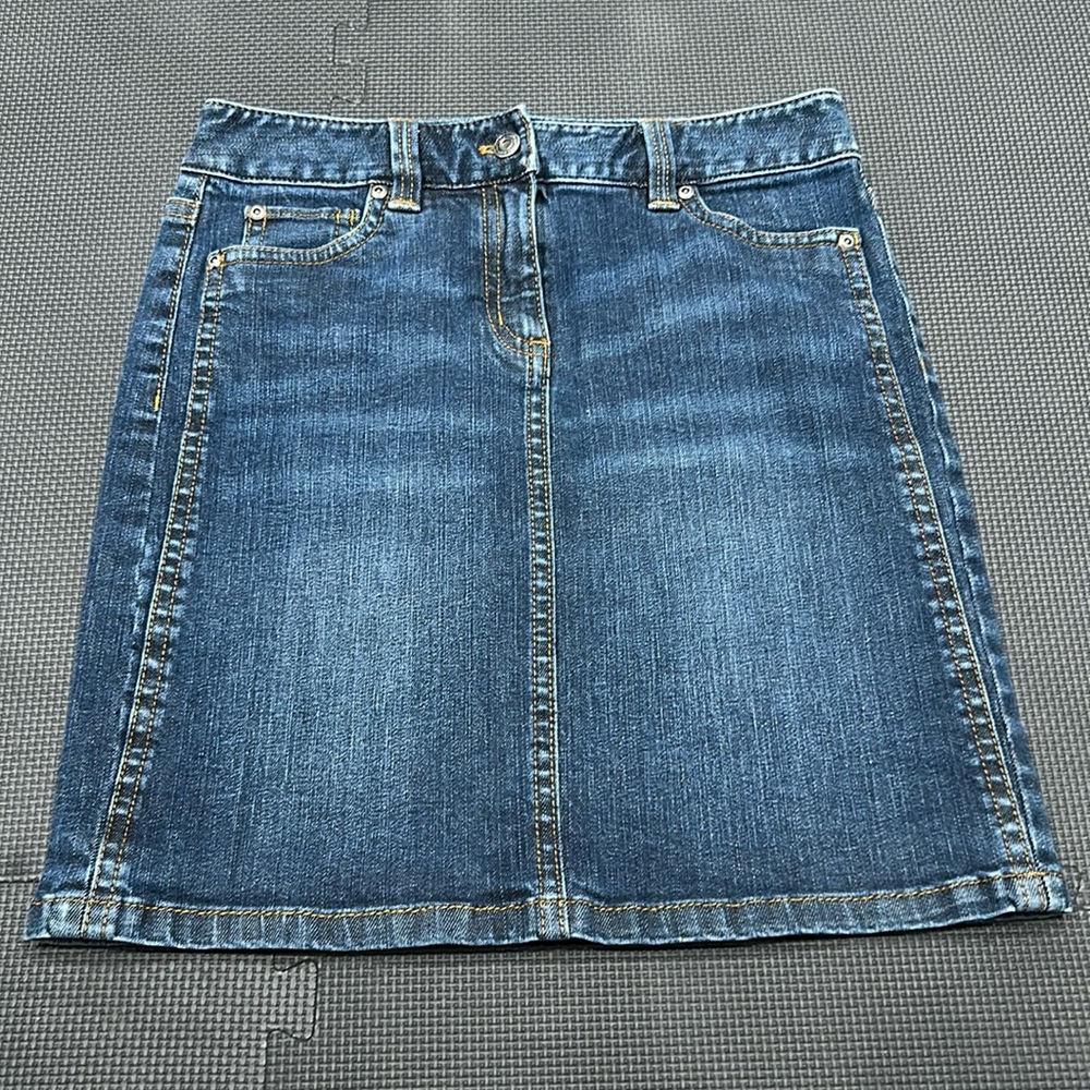 Ann Taylor size 4 denim skirt